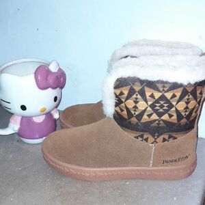 NWT Pendleton Brown and Black Patterned Footwear